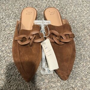 Suede brown women’s backless loafers